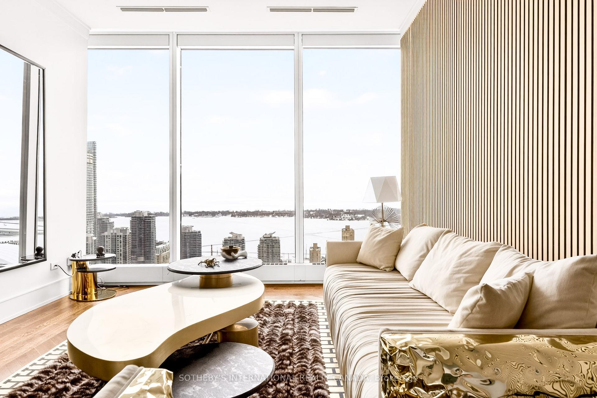 183 Wellington Street W 3905