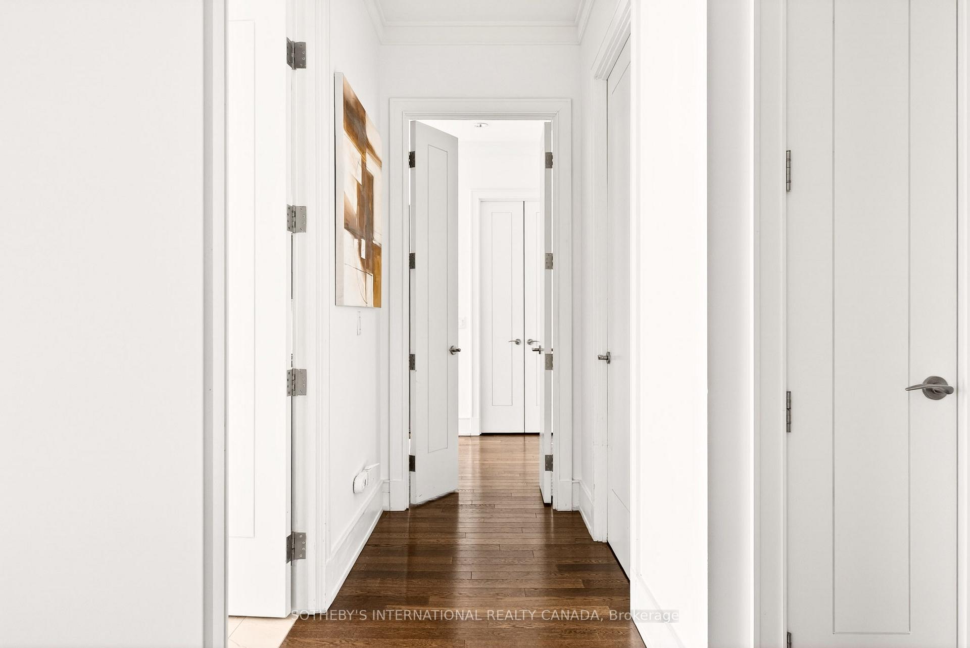 183 Wellington Street W 3905