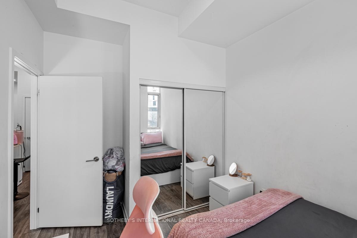 34 Tubman Avenue 201