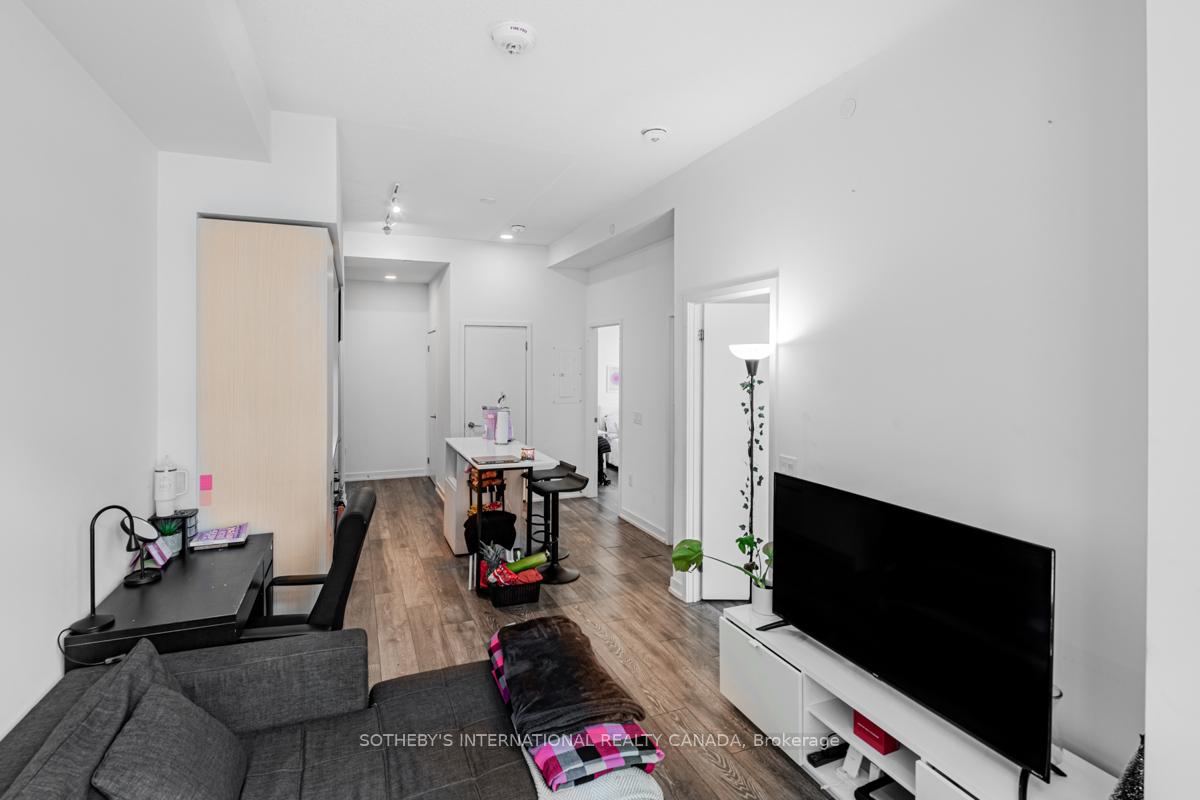 34 Tubman Avenue 201