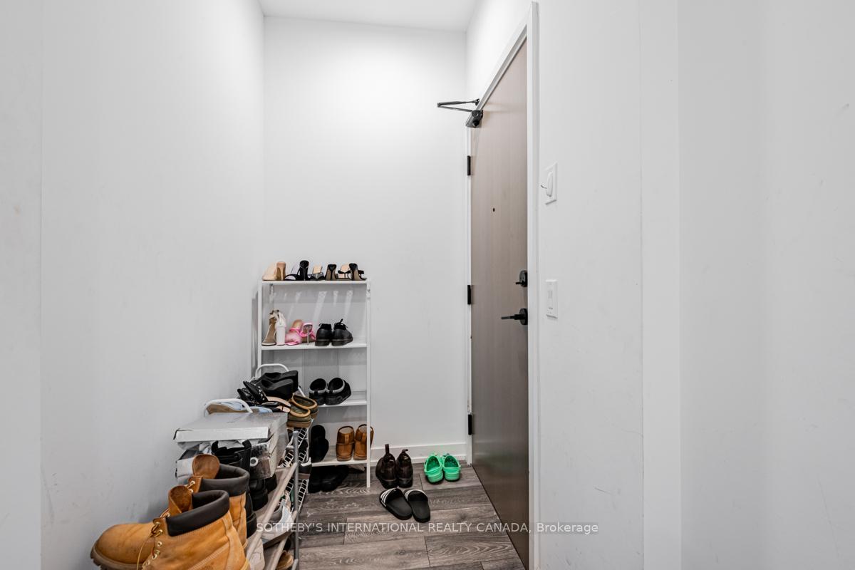 34 Tubman Avenue 201