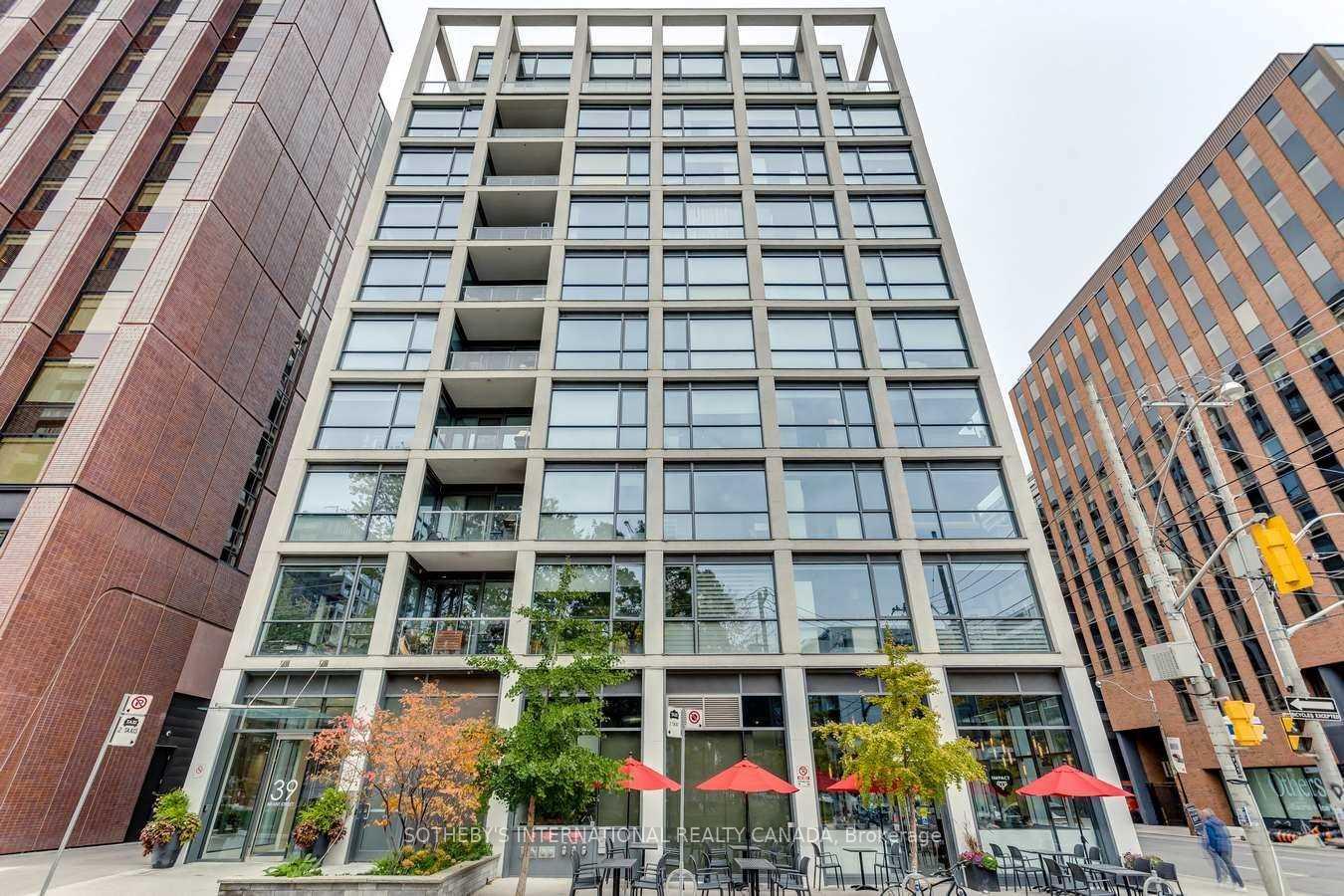 39 Brant Street PH06