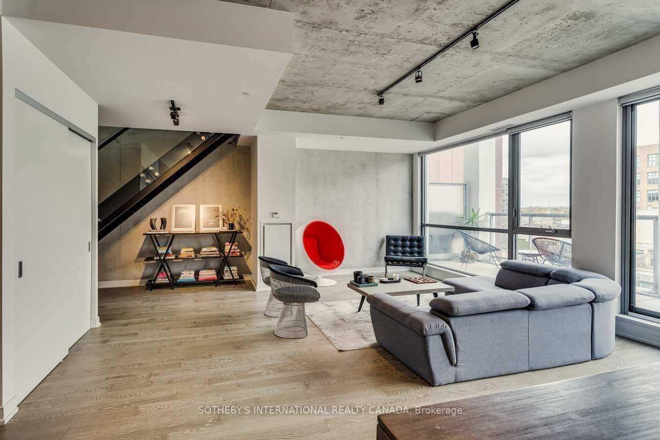 39 Brant Street PH06