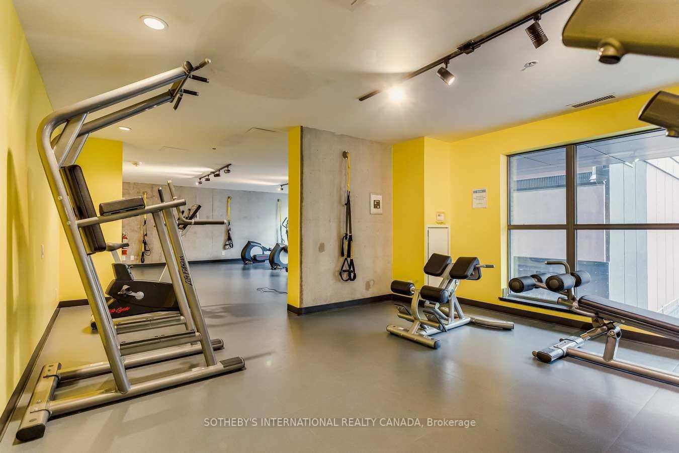 39 Brant Street PH06