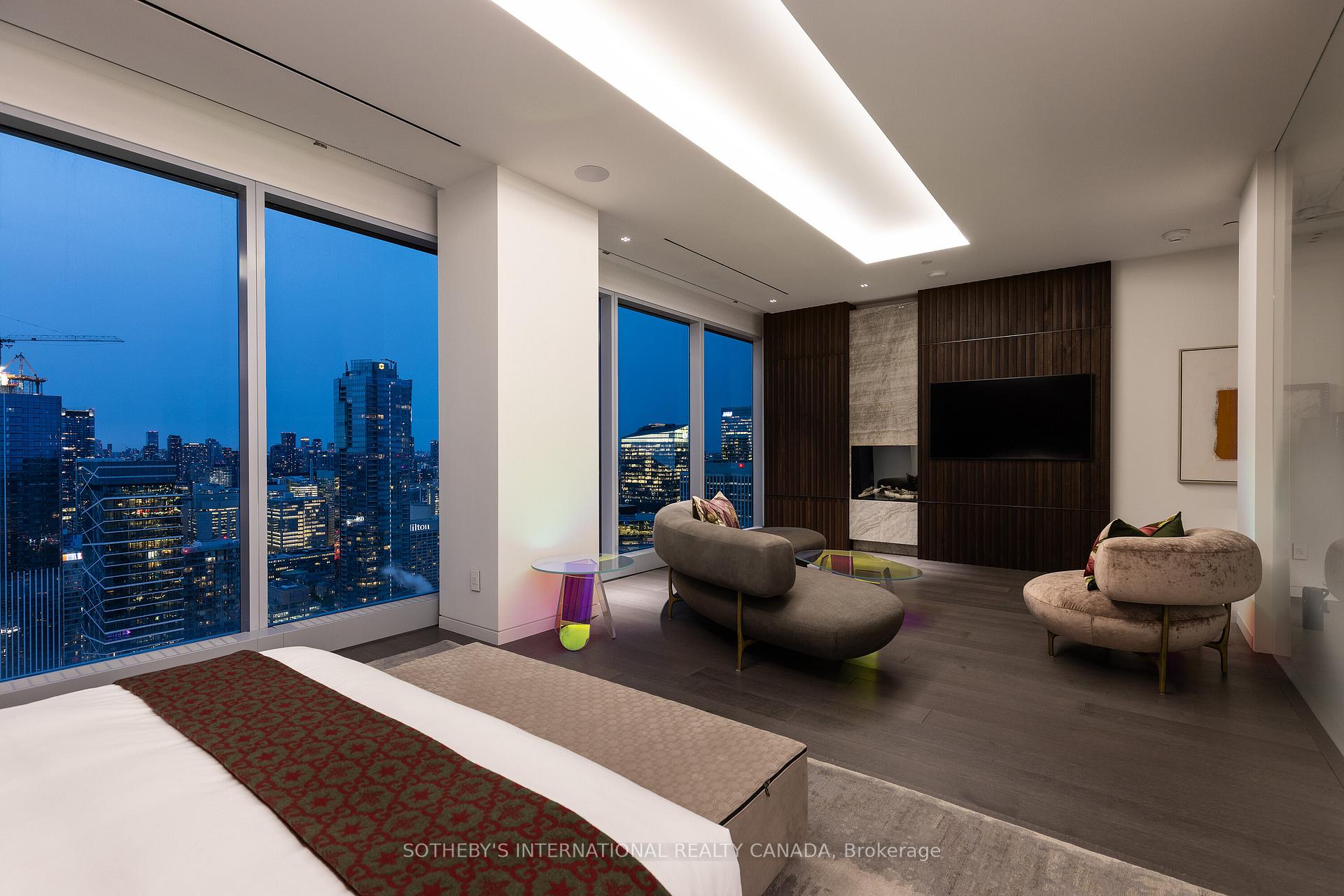 183 Wellington Street W 4602/03