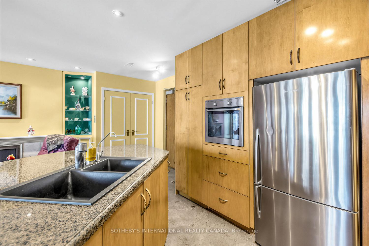 8 Hawthorn Avenue 202