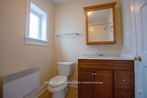 49 Hillsdale Avenue W