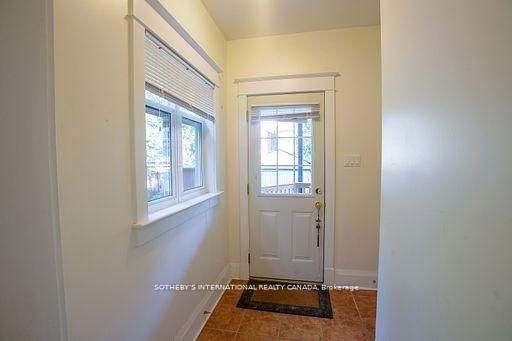 49 Hillsdale Avenue W
