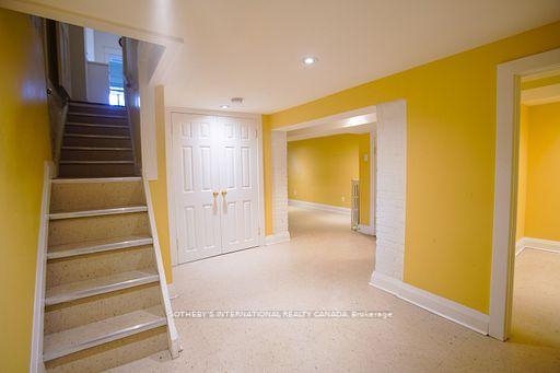 49 Hillsdale Avenue W