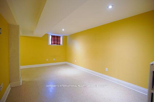 49 Hillsdale Avenue W