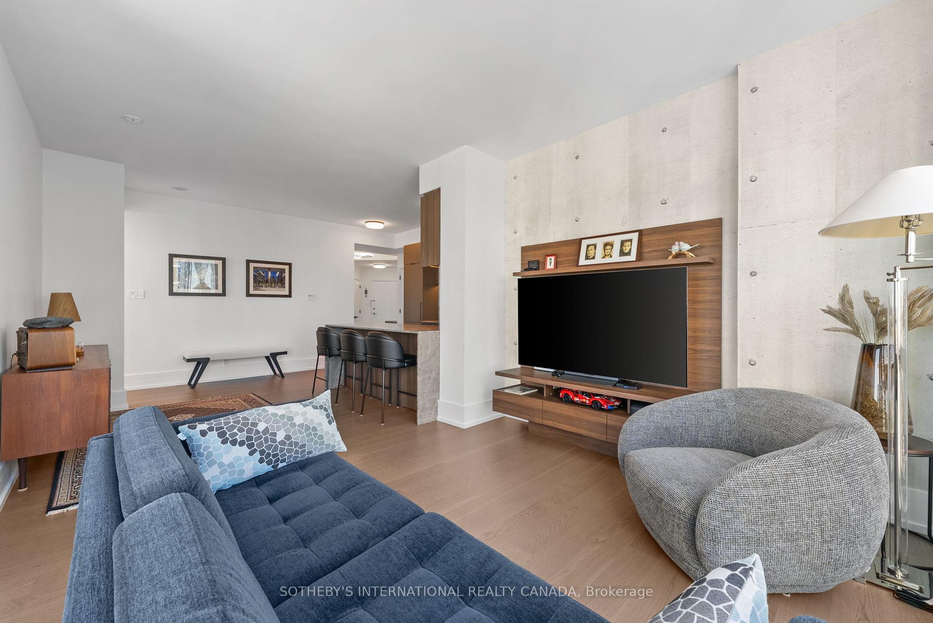10 Yonge Street 3407