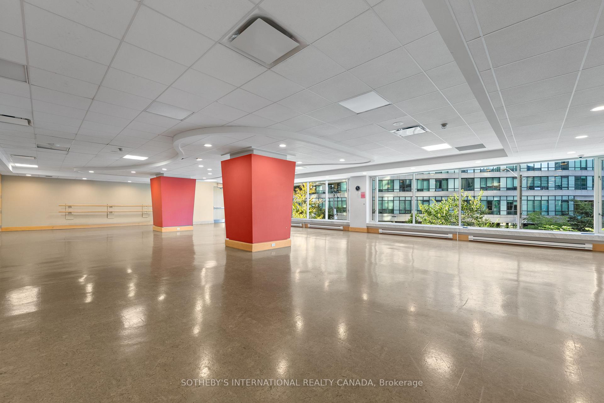 10 Yonge Street 3407