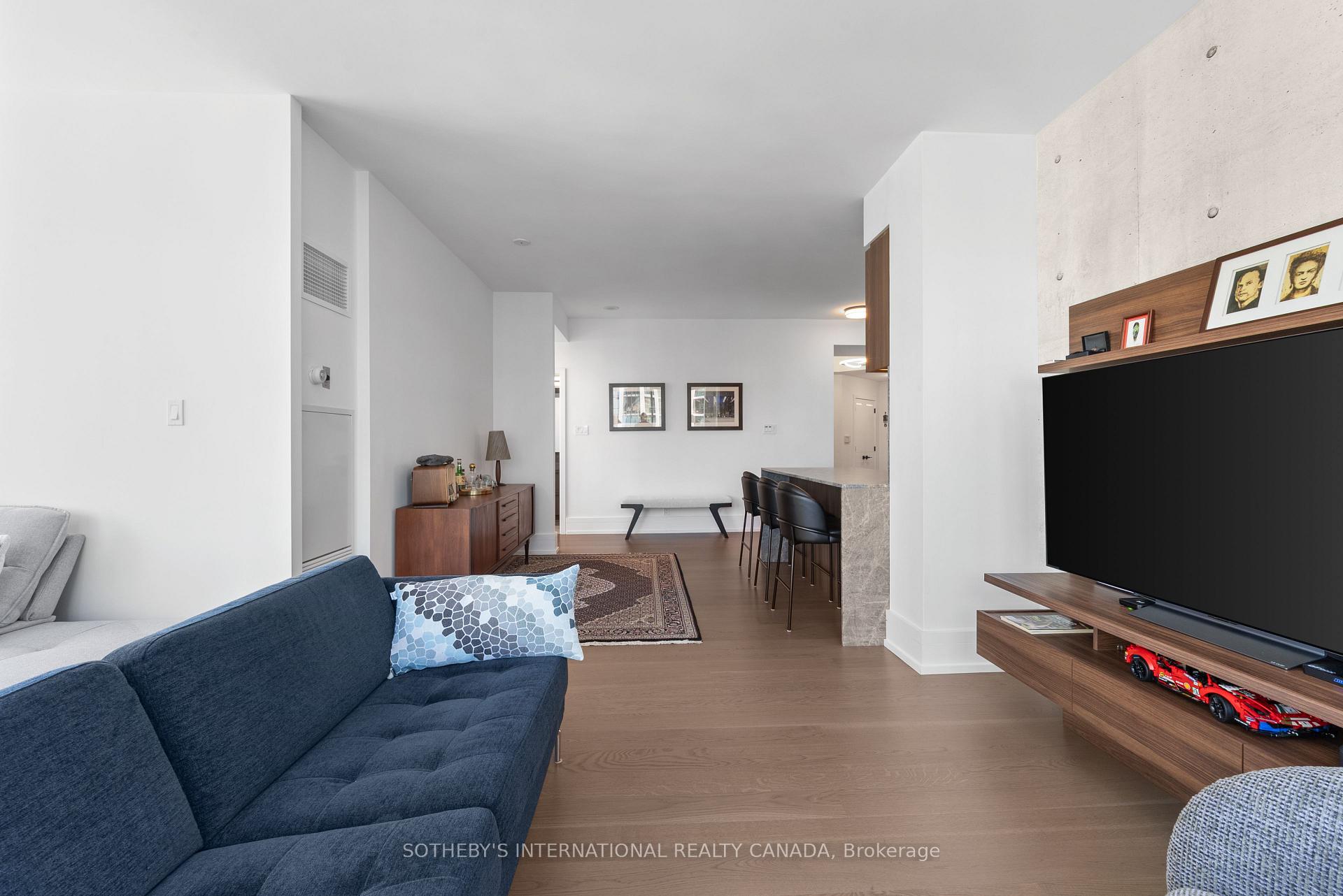 10 Yonge Street 3407