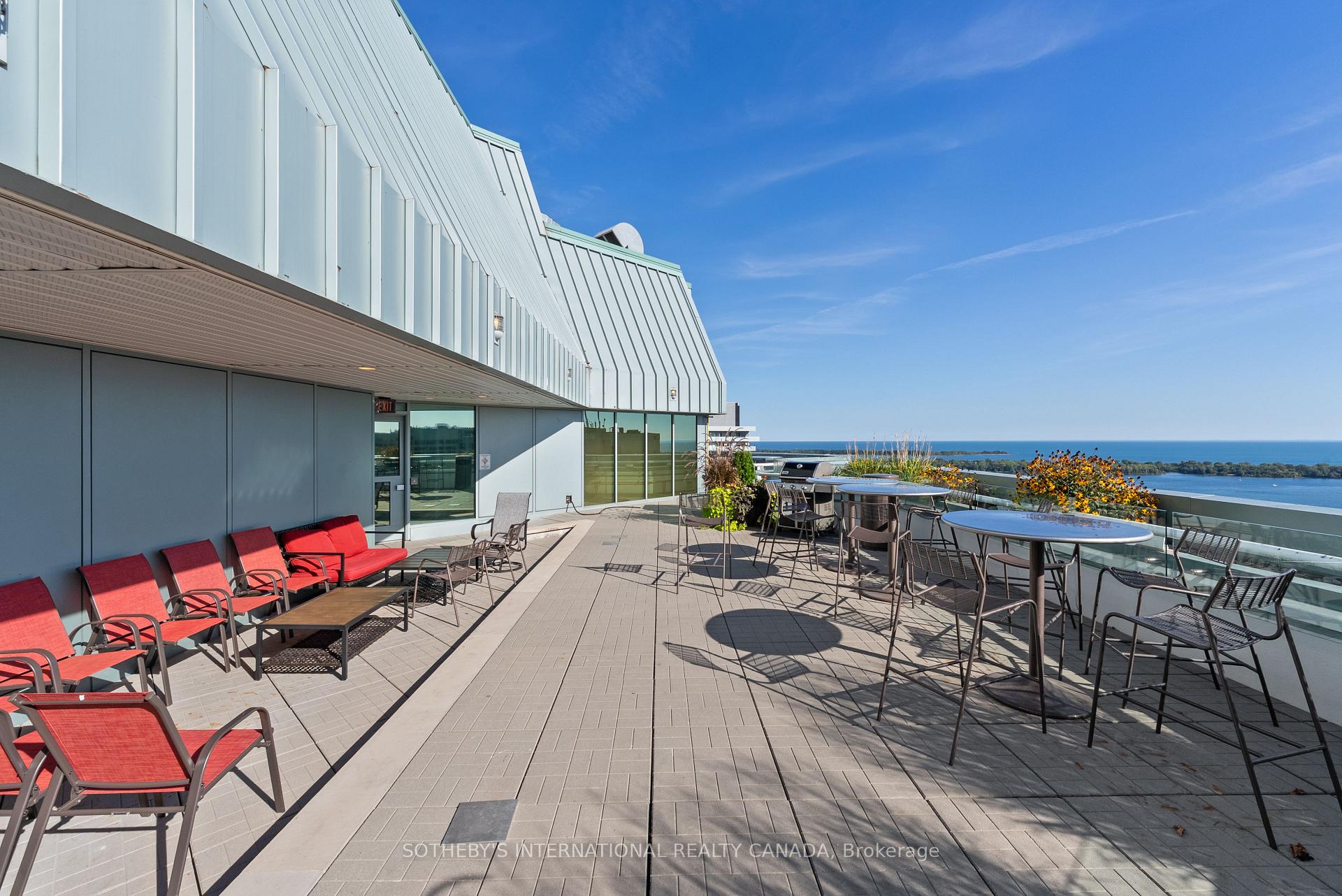 10 Yonge Street 3407