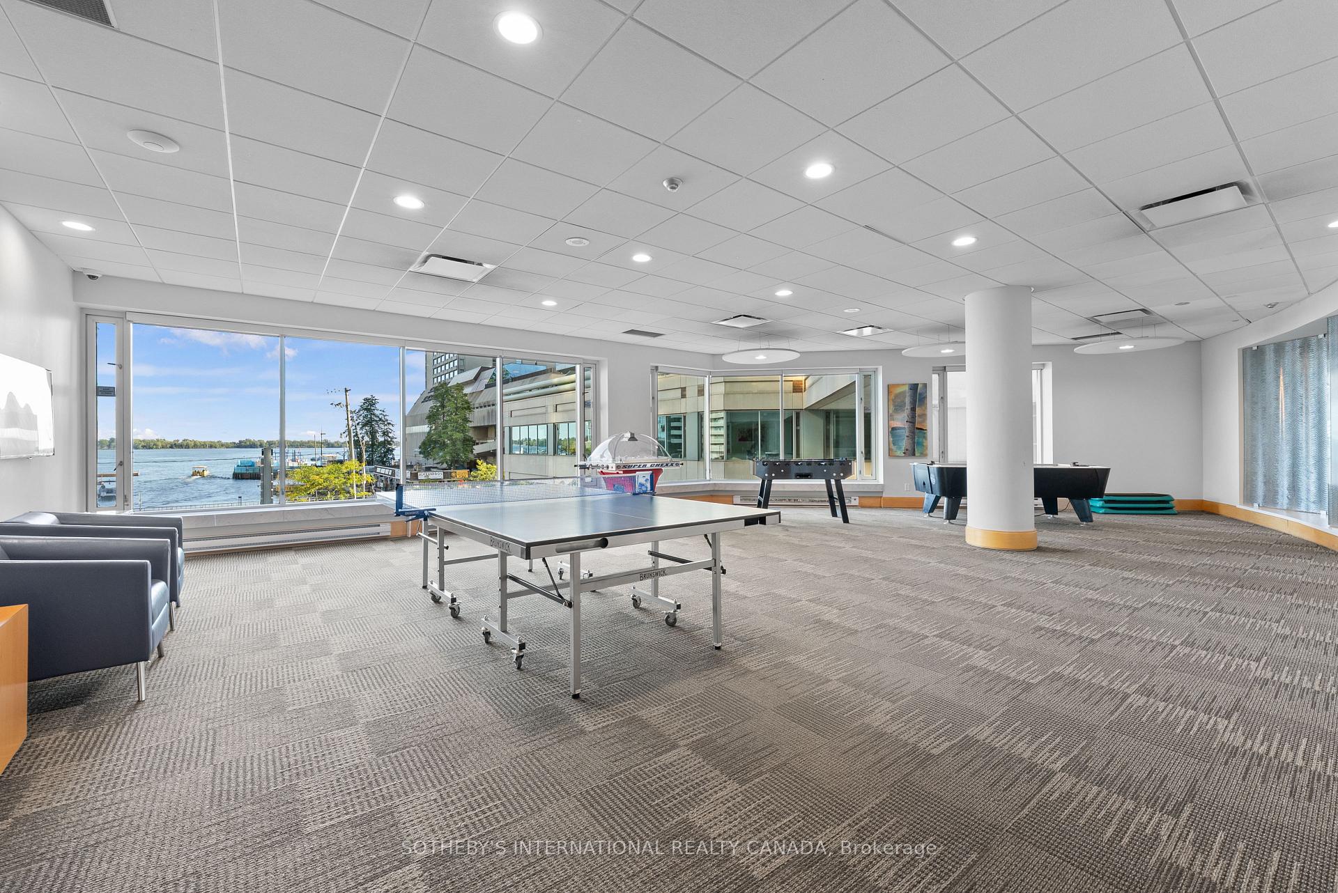 10 Yonge Street 3407
