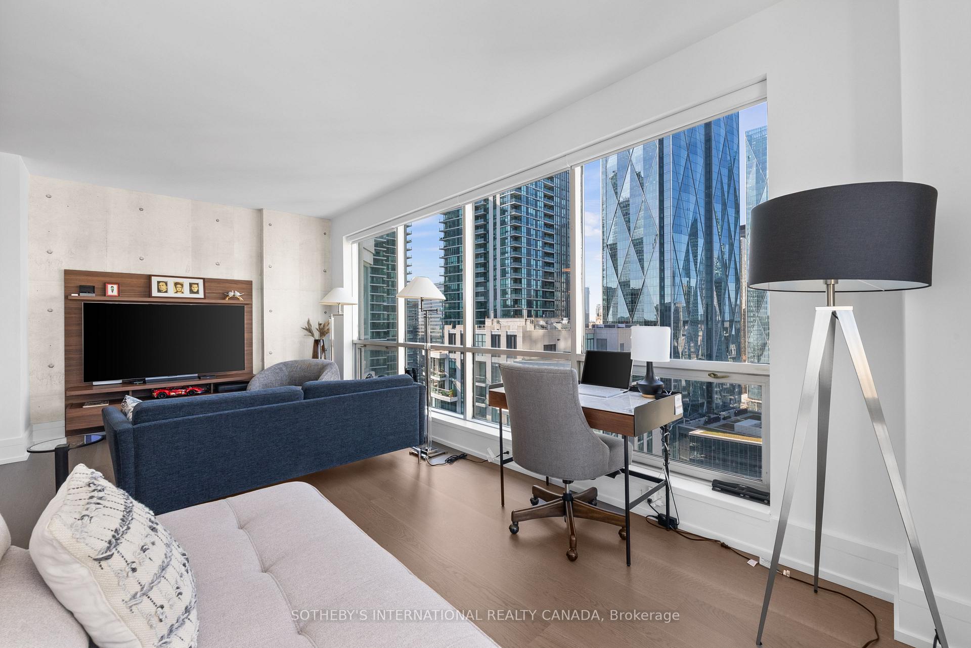 10 Yonge Street 3407