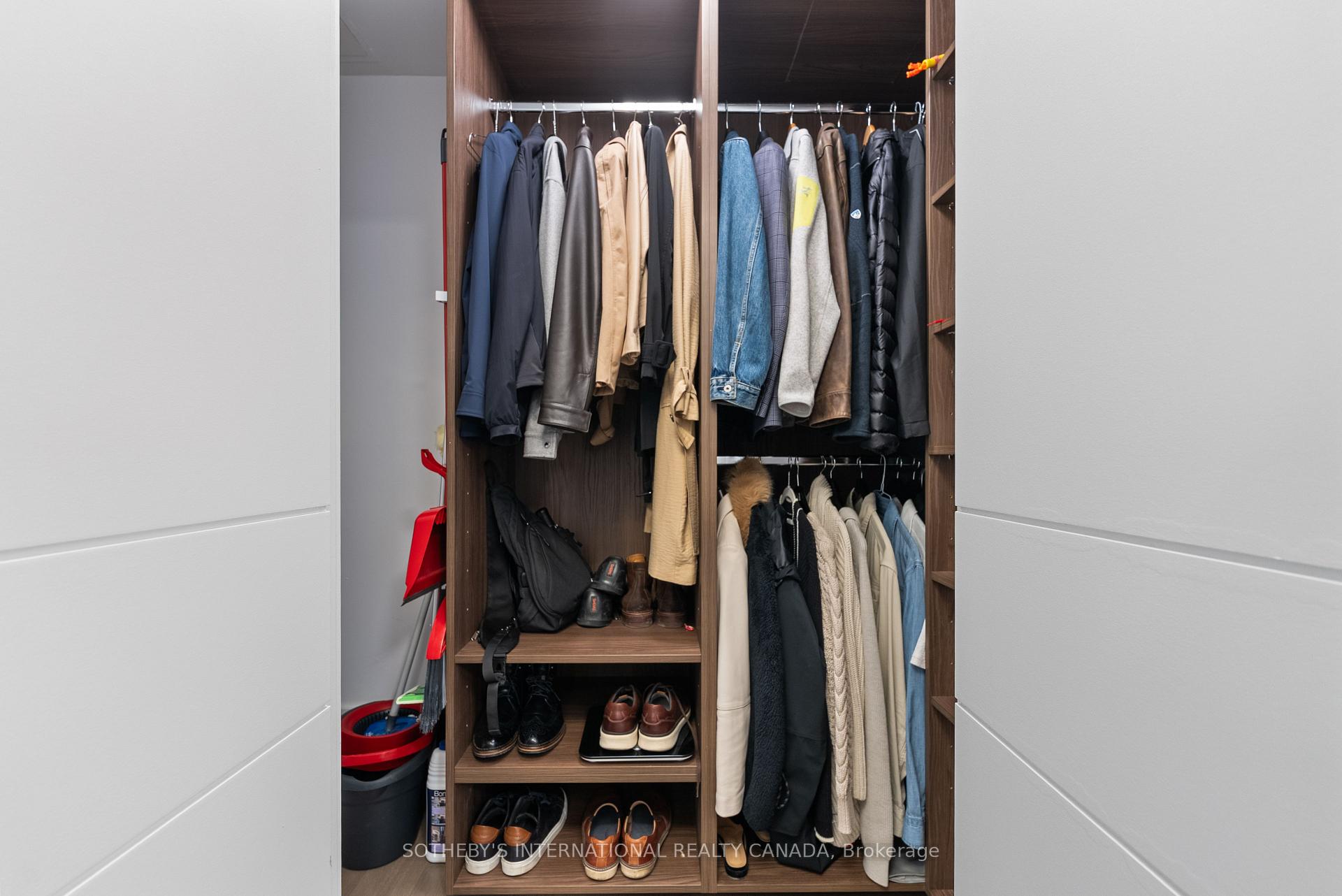 10 Yonge Street 3407