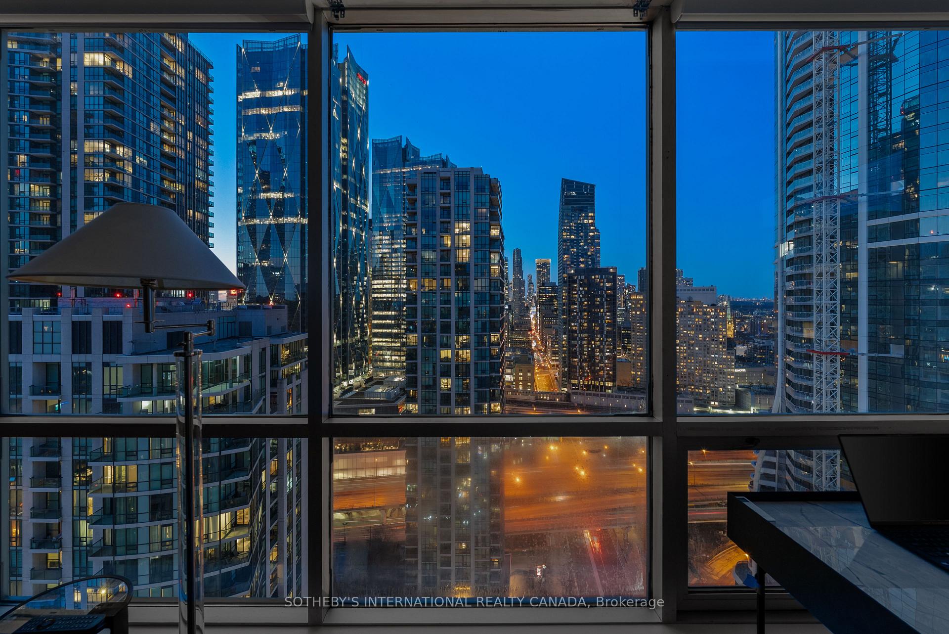10 Yonge Street 3407