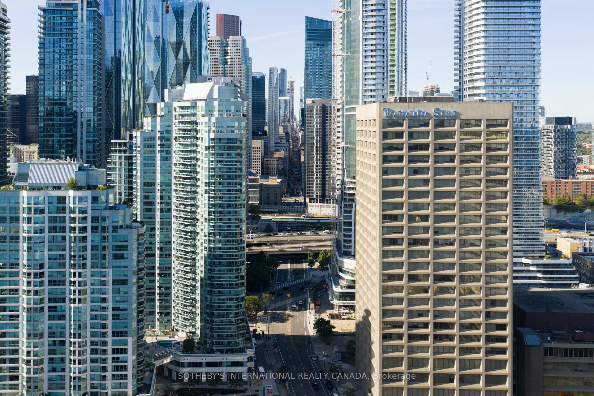 10 Yonge Street 3407