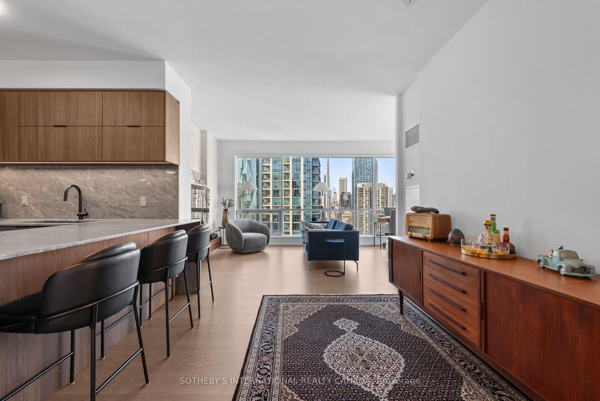 10 Yonge Street 3407