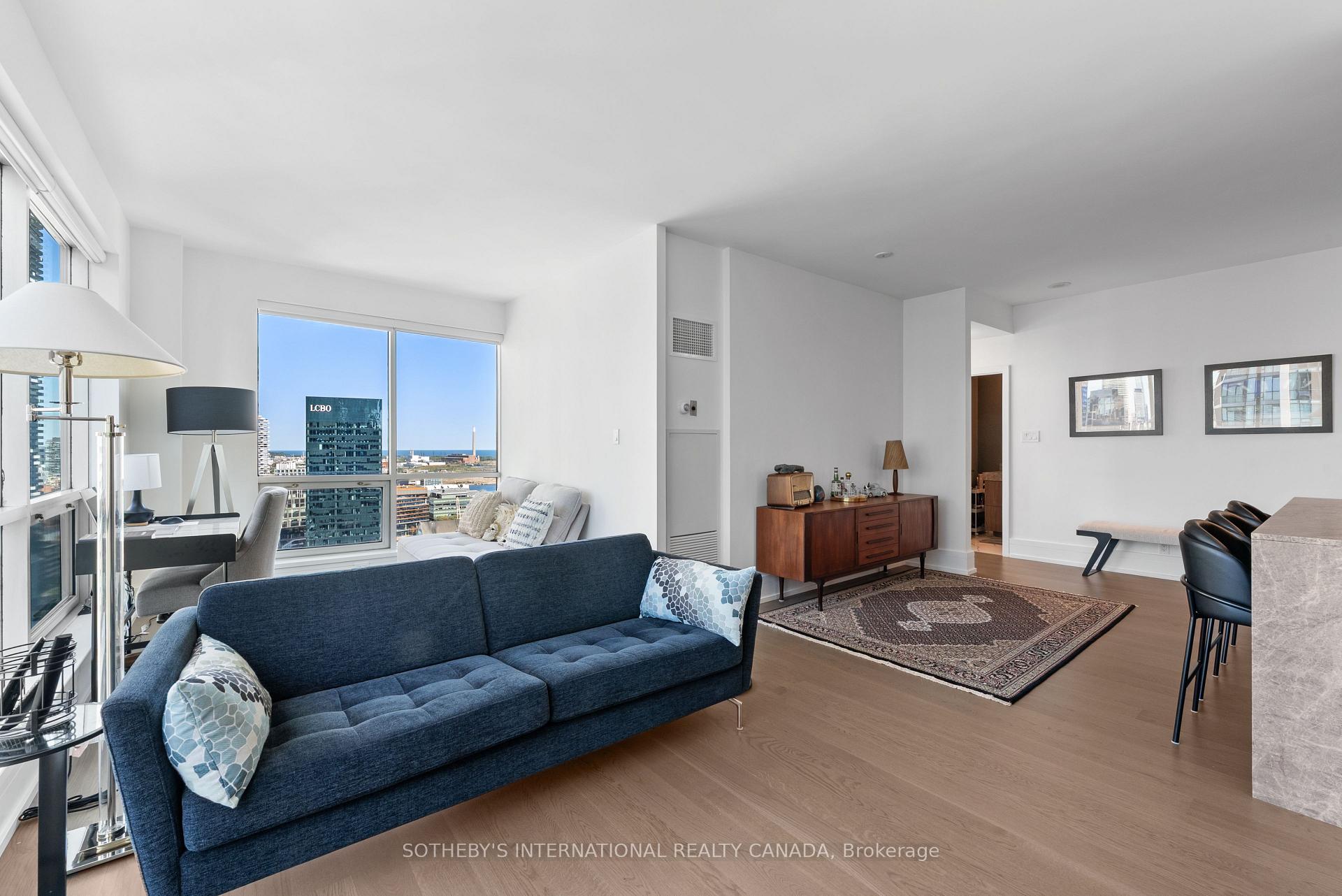 10 Yonge Street 3407