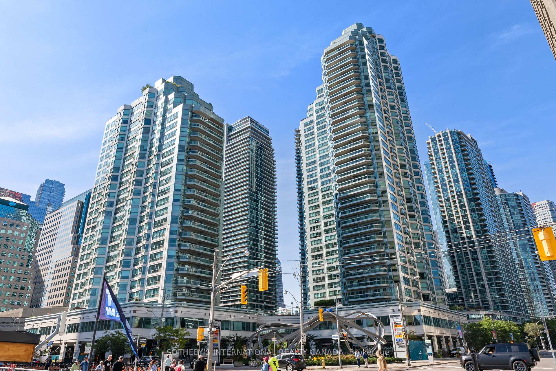 10 Yonge Street 3407