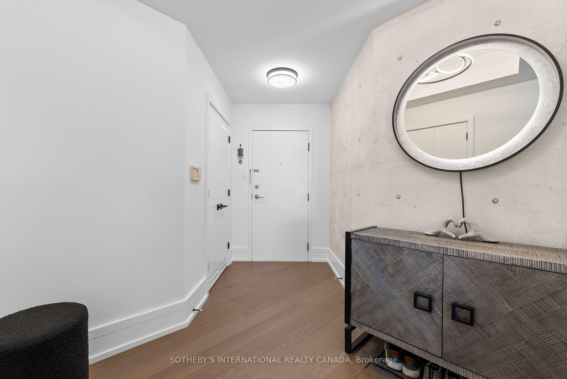 10 Yonge Street 3407