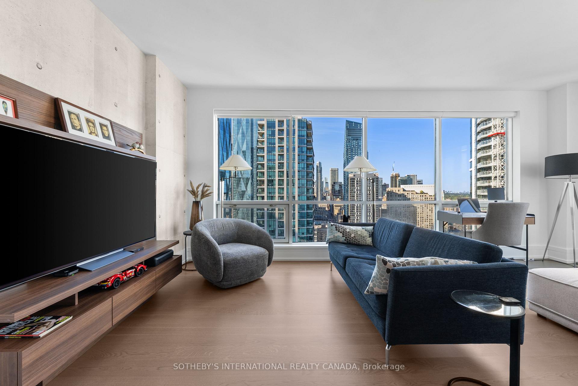 10 Yonge Street 3407