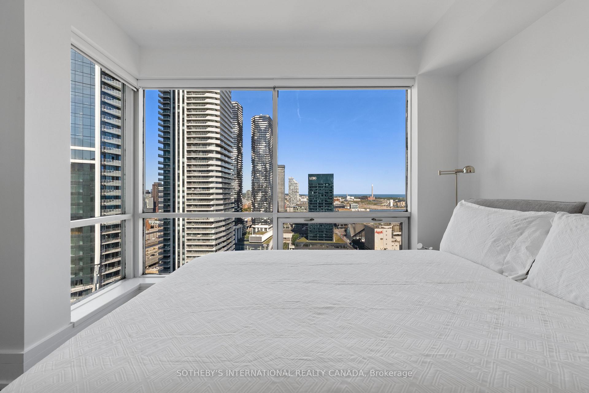 10 Yonge Street 3407