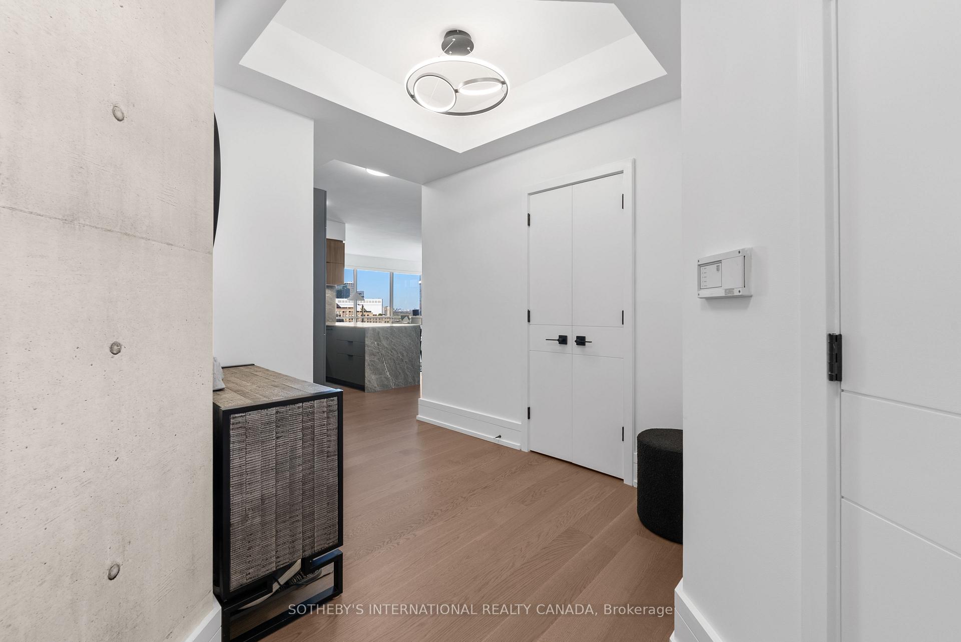 10 Yonge Street 3407
