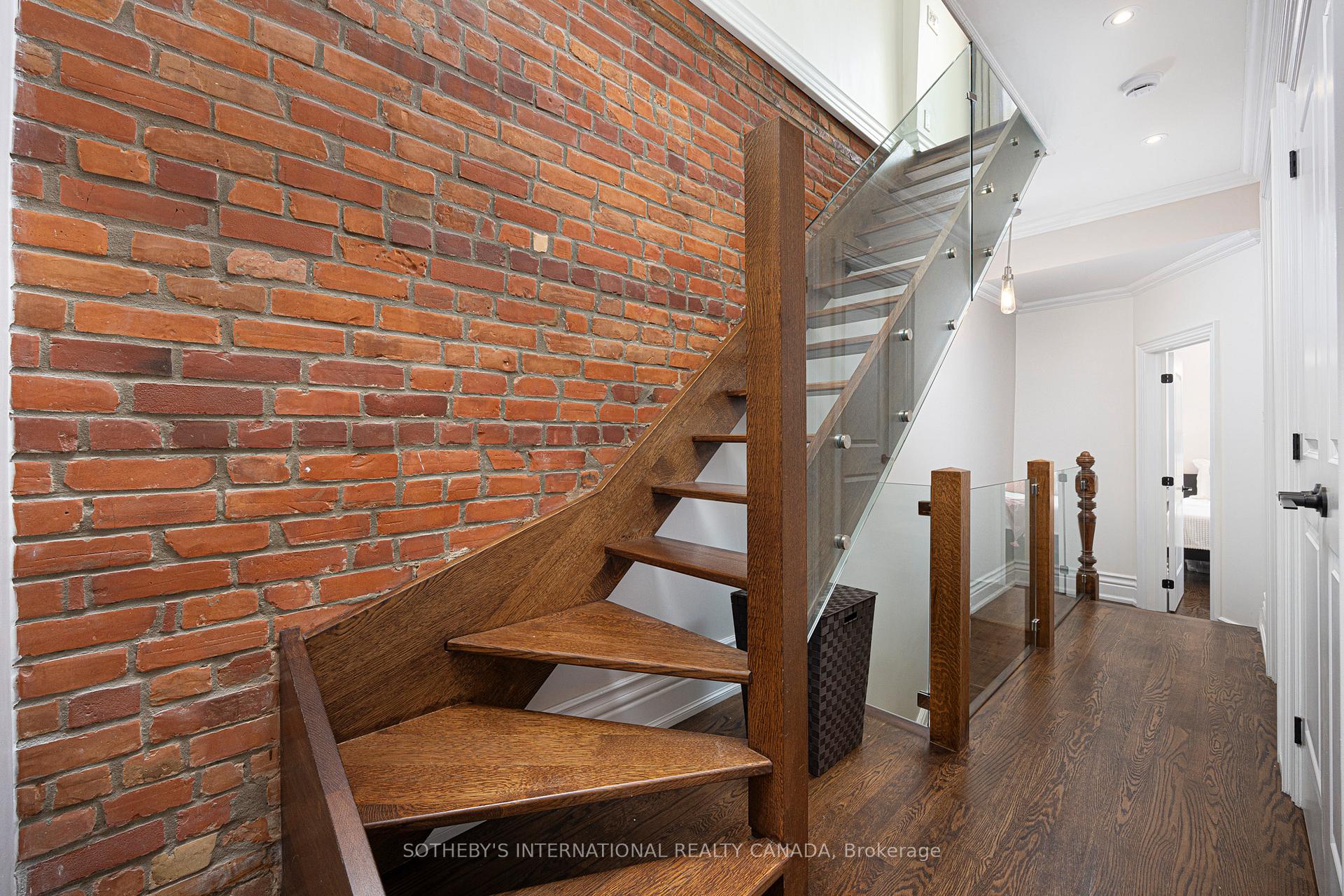 54 Stanley Terrace Avenue