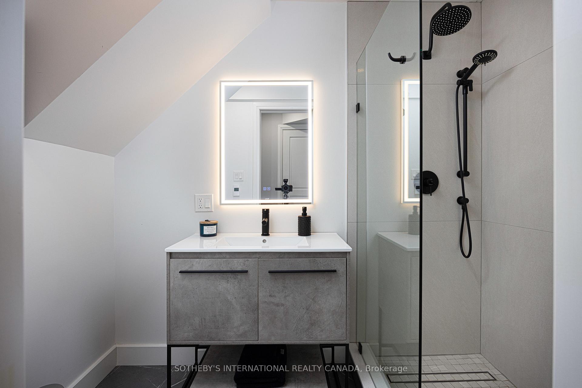 54 Stanley Terrace Avenue