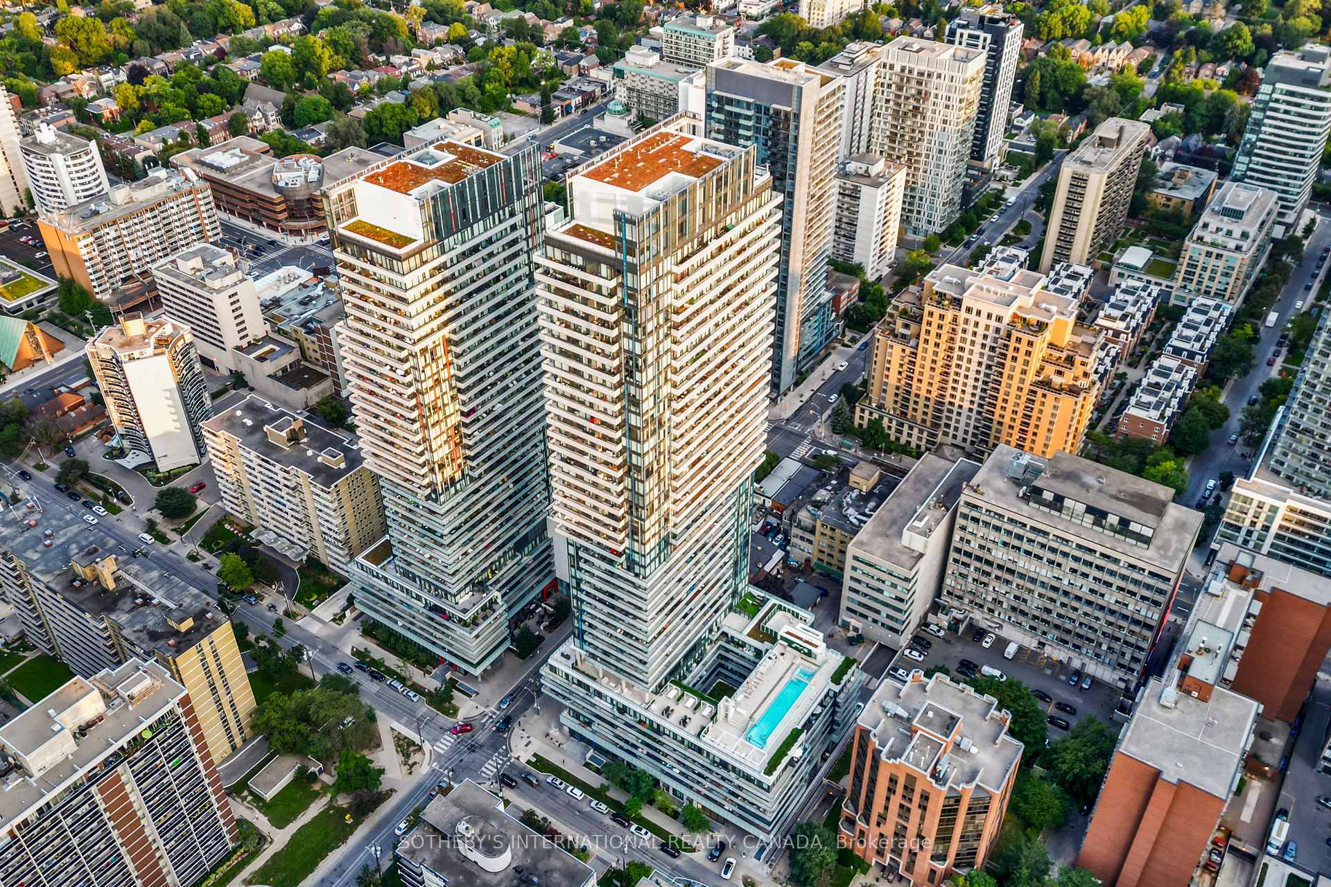 161 Roehampton Avenue