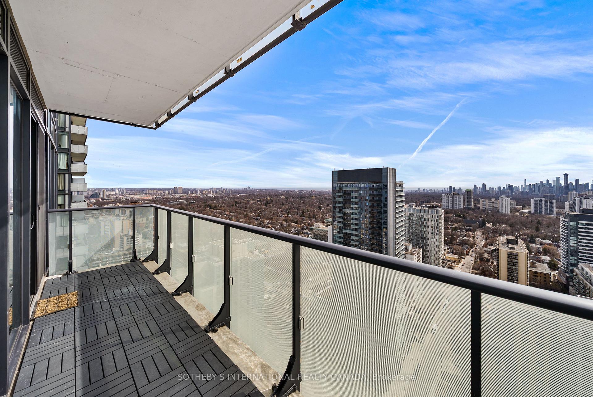 161 Roehampton Avenue