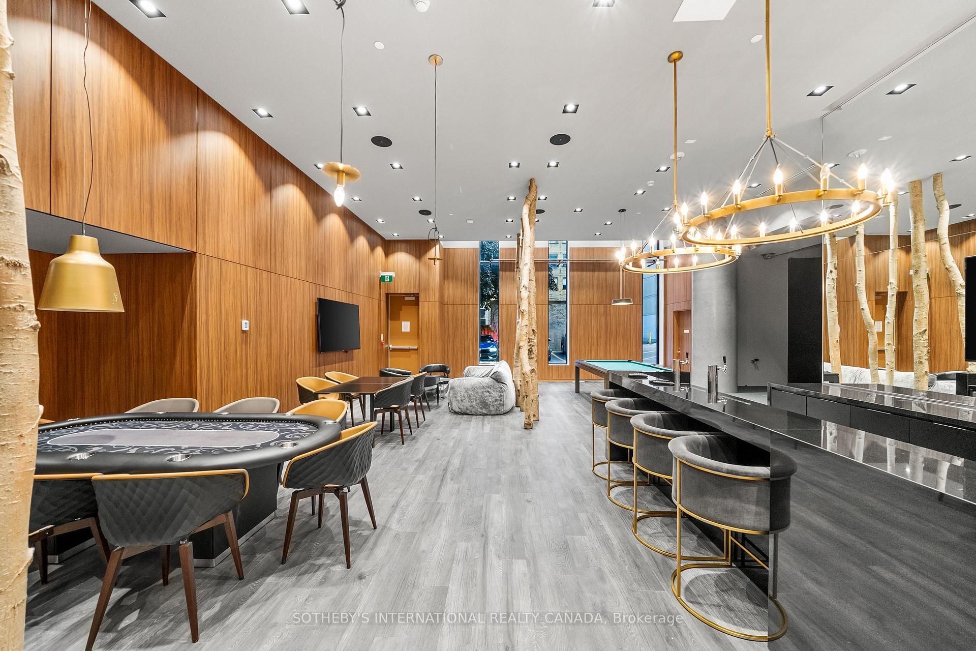 161 Roehampton Avenue