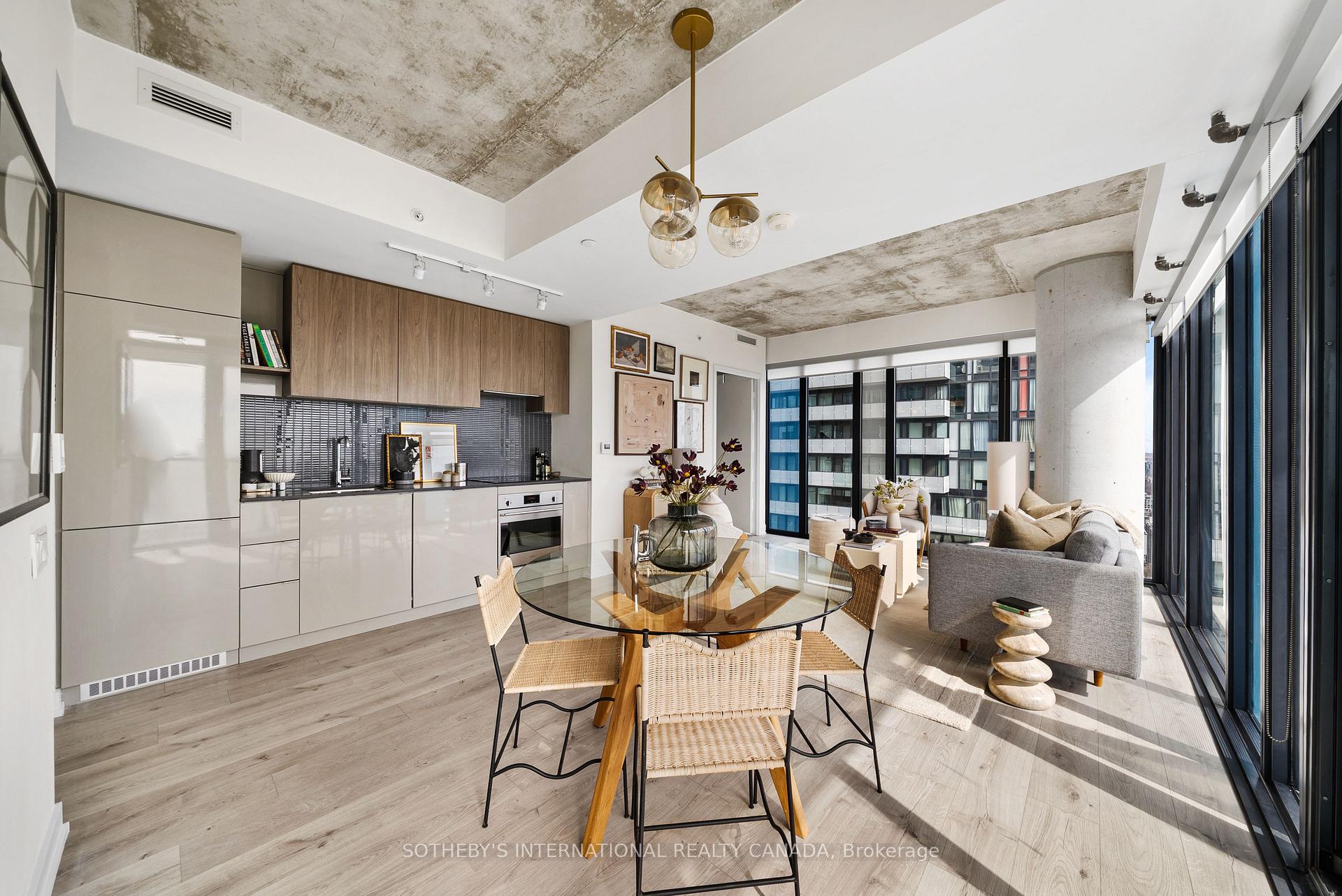 161 Roehampton Avenue