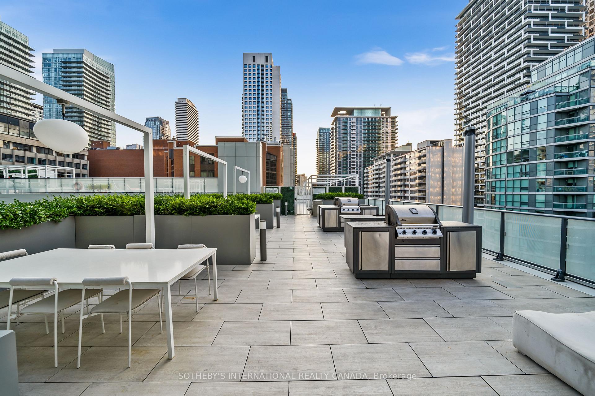 161 Roehampton Avenue