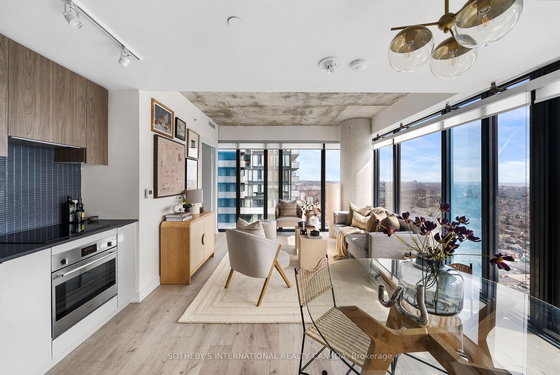 161 Roehampton Avenue