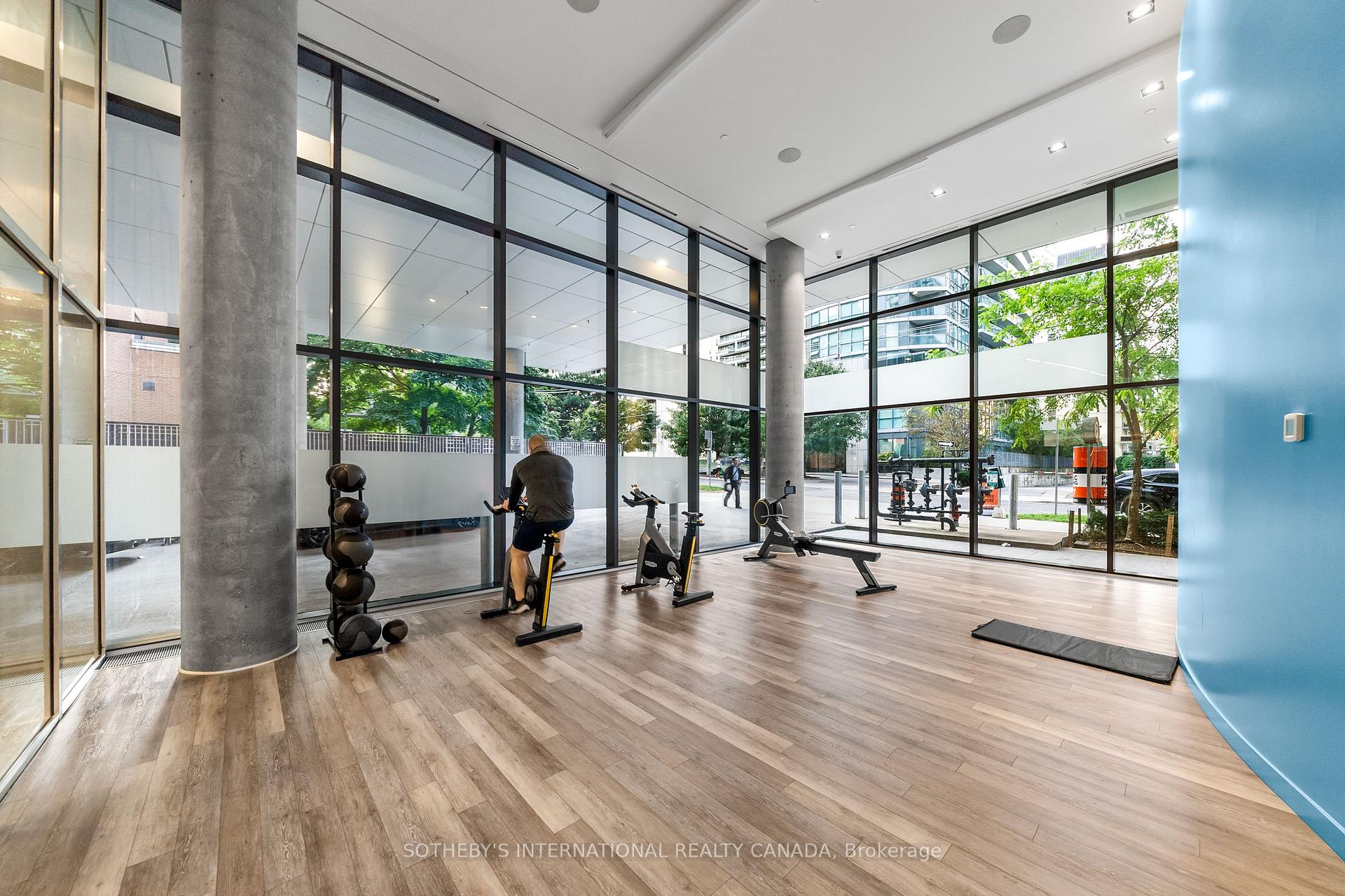 161 Roehampton Avenue