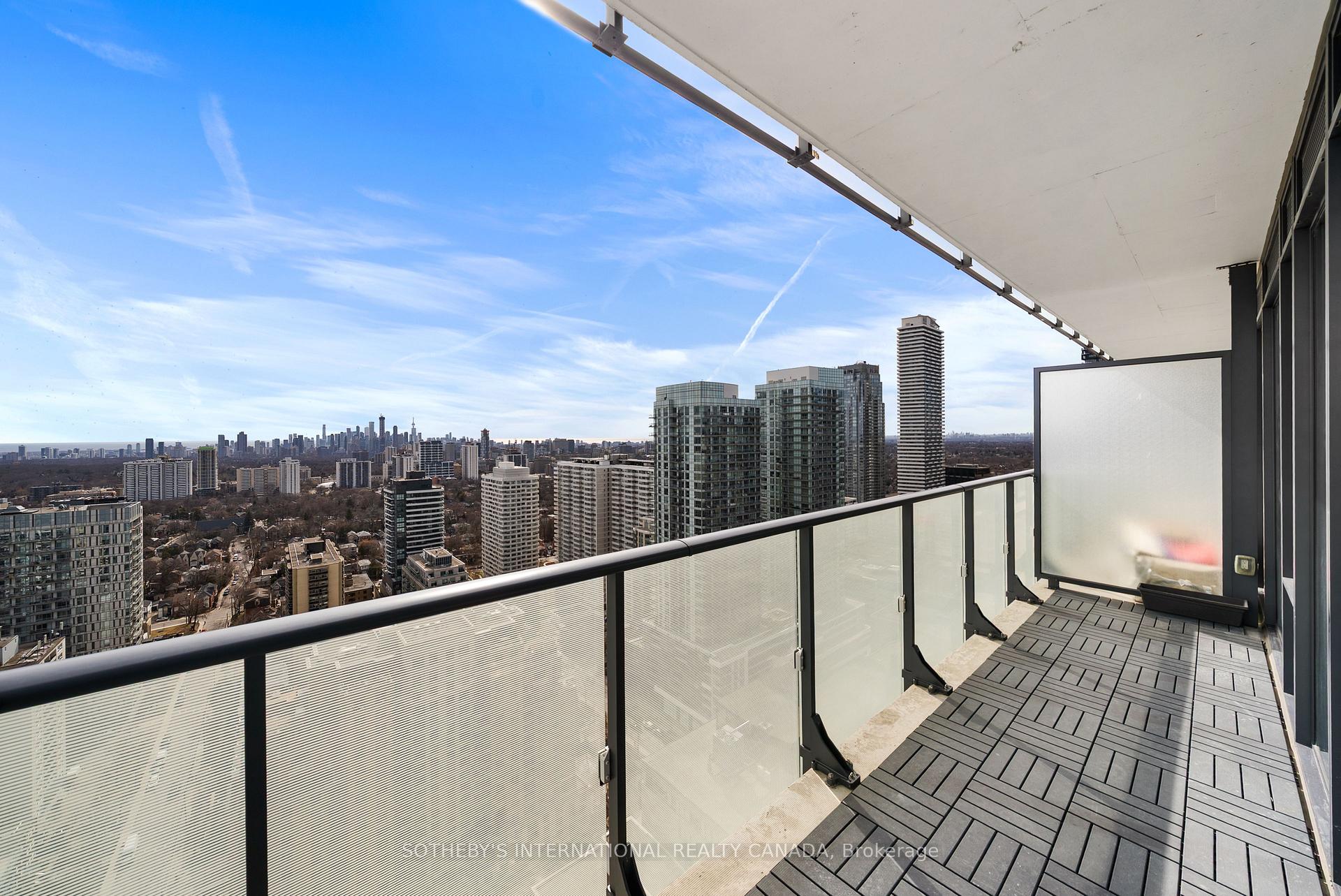 161 Roehampton Avenue