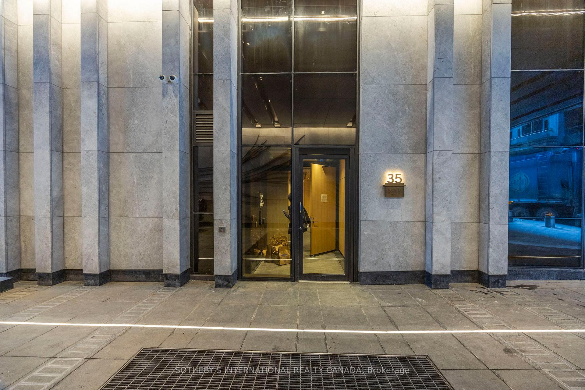 35 Mercer Street 2410