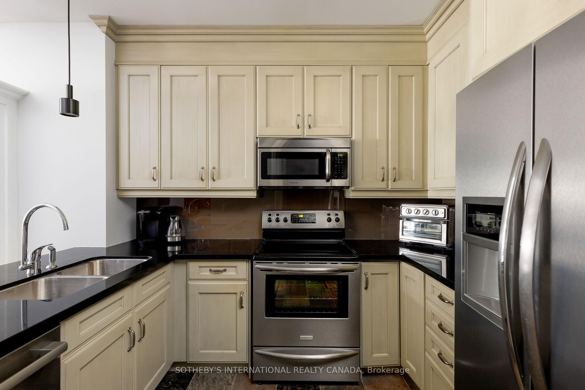 21 Burkebrook Place 225