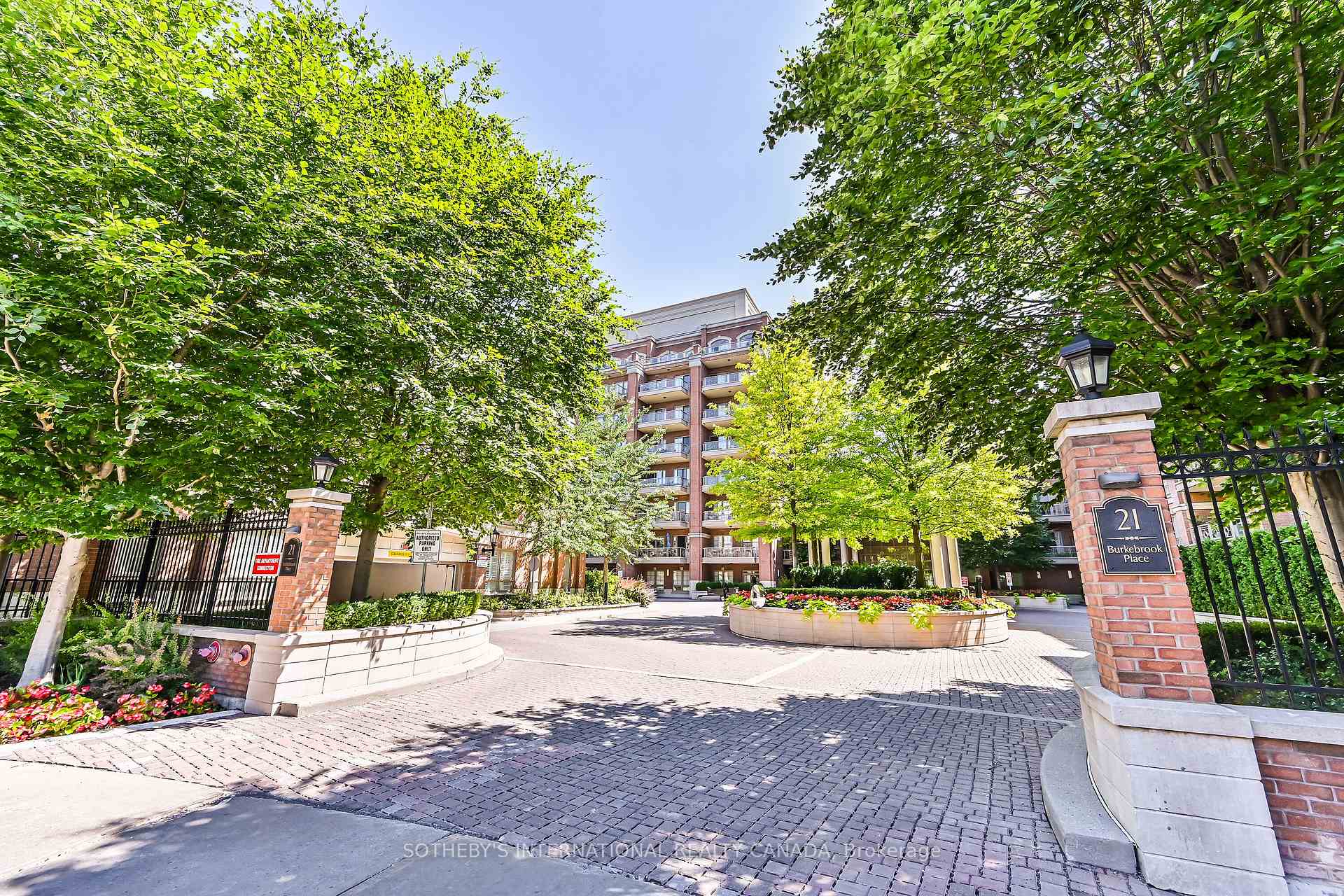 21 Burkebrook Place 225