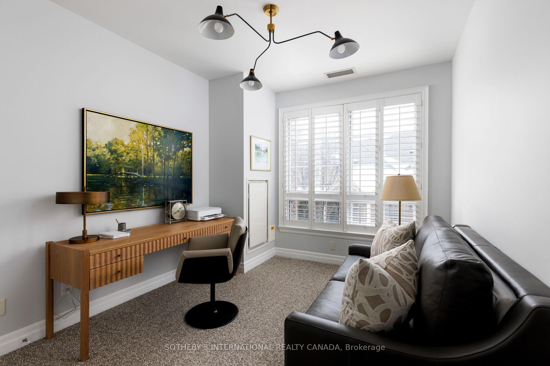 21 Burkebrook Place 225