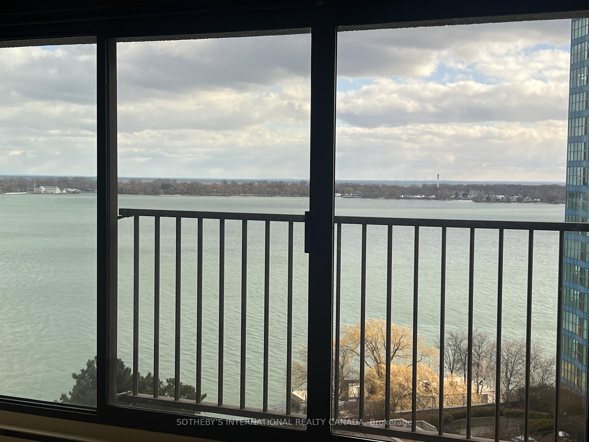 55 Harbour Square 1414