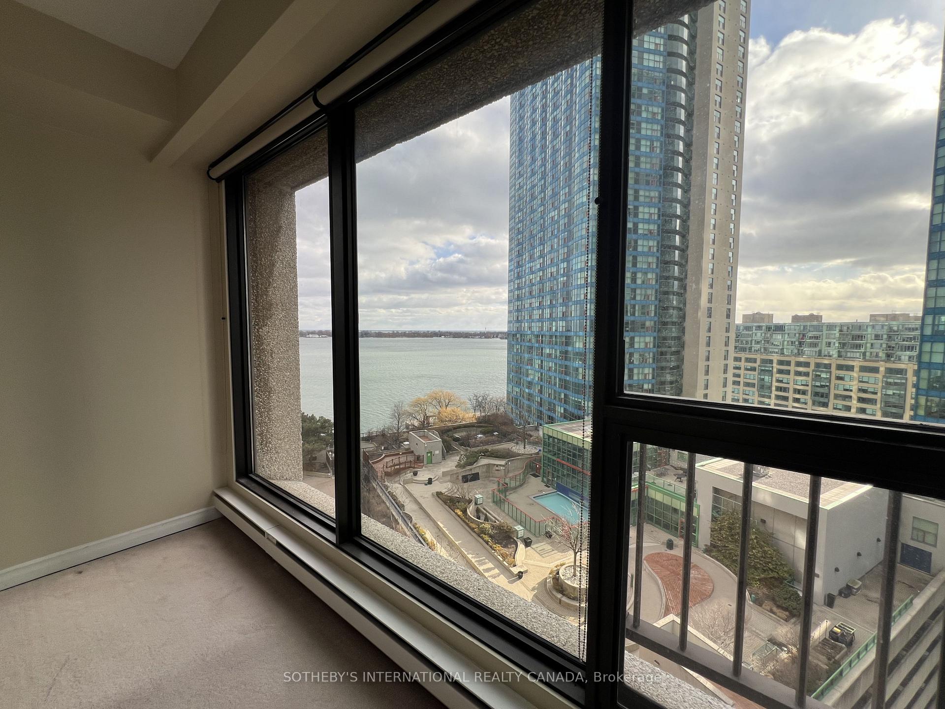 55 Harbour Square 1414