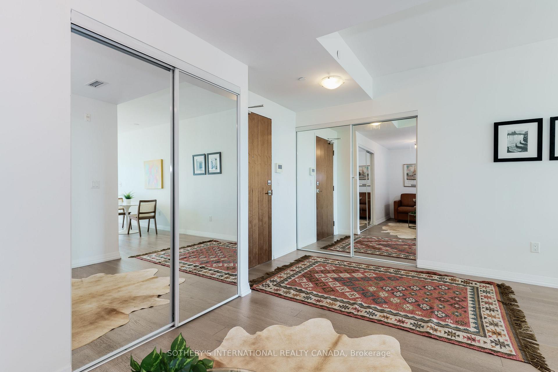 835 St Clair Avenue W 707