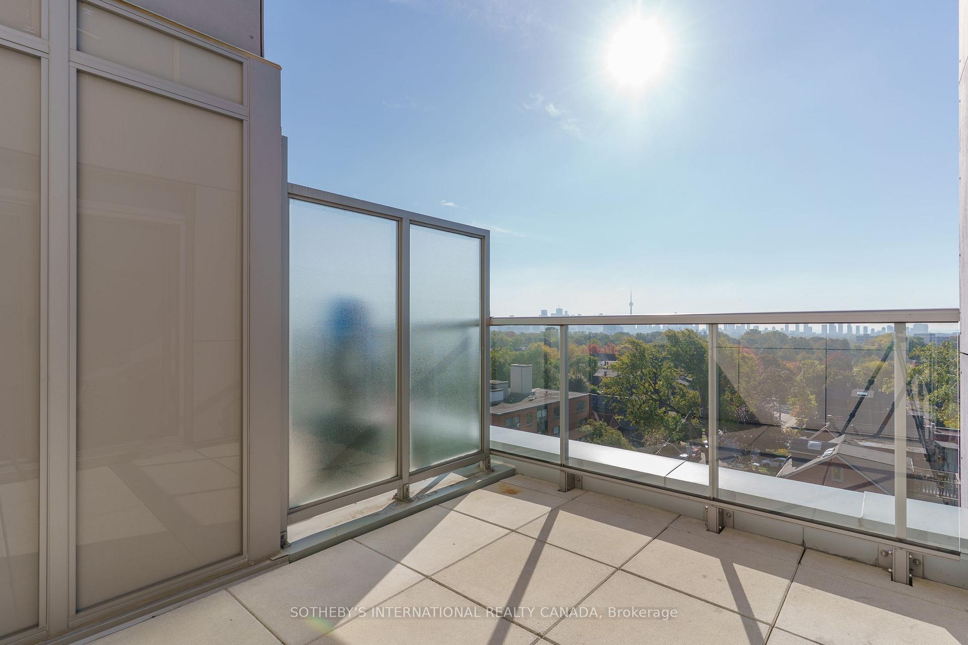 835 St Clair Avenue W 707