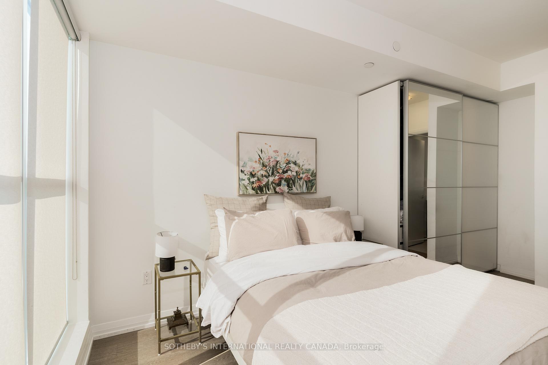 835 St Clair Avenue W 707