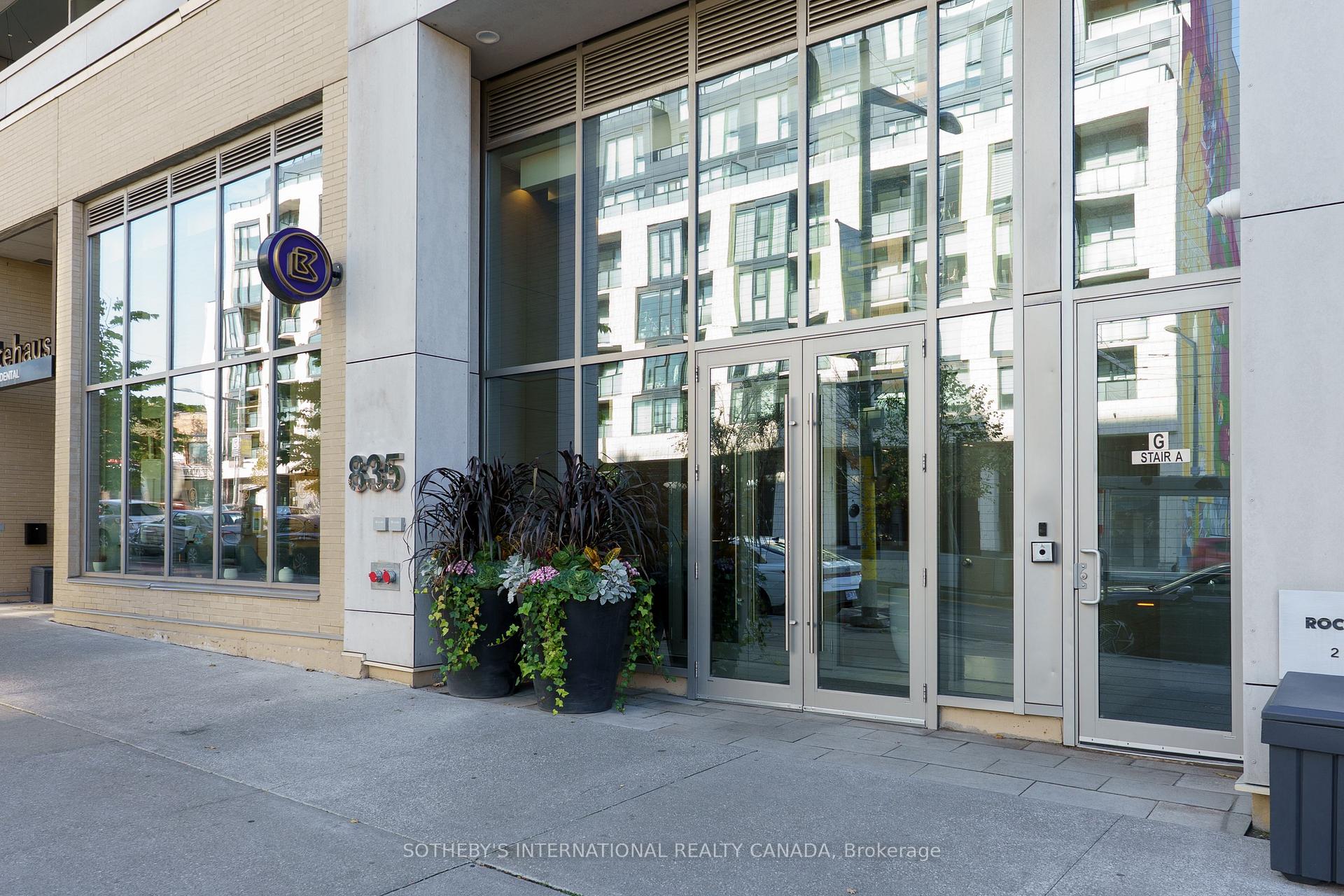 835 St Clair Avenue W 707